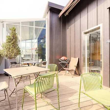 Upflo Hostel Seoul Exterior photo