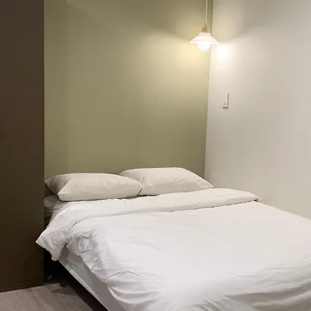Upflo Hostel Seoul Exterior photo